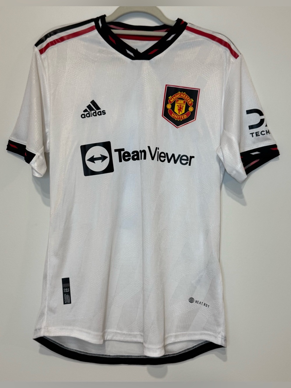 Bruno Fernandez Authentic 2022/2023
Manchester United Adidas Away Jersey
Size L